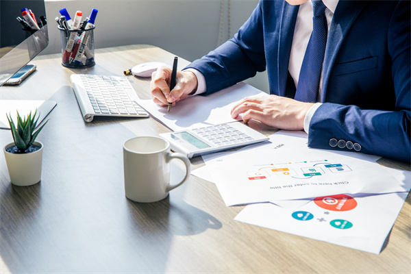 管理咨詢在數字時代的重要性:洞察趨勢、擁抱變革 管理咨詢在數字時代的重要性:洞察趨勢、擁抱變革