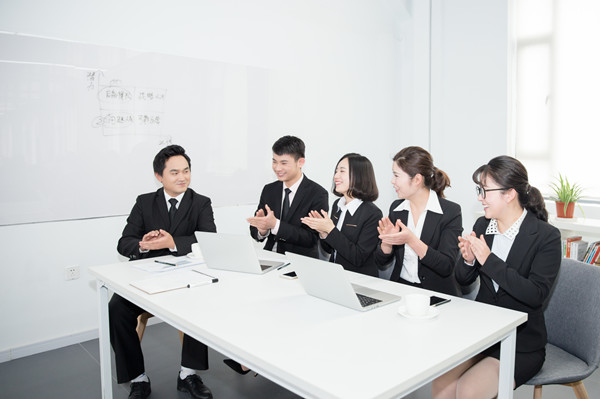 集團(tuán)人才梯隊(duì)建設(shè):培養(yǎng)核心人才,提升企業(yè)競爭力 集團(tuán)人才梯隊(duì)建設(shè):培養(yǎng)核心人才,提升企業(yè)競爭力
