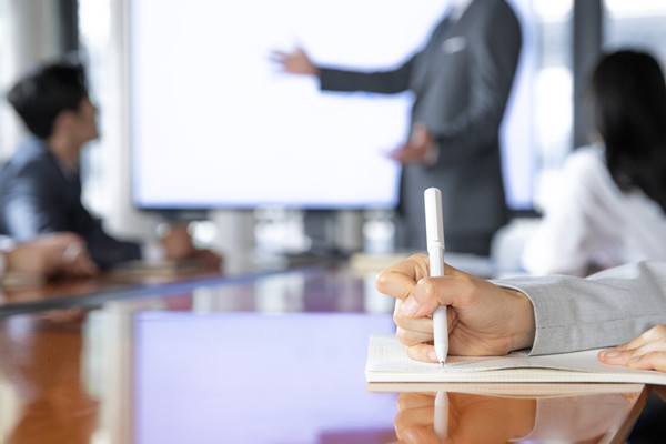 績效輔導:為員工提供指導和支持,促進員工發展 績效輔導:為員工提供指導和支持,促進員工發展