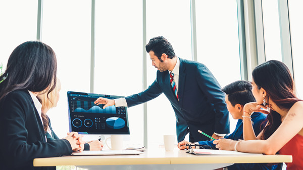 績(jī)效激勵(lì):激發(fā)員工潛力,提升整體績(jī)效水平 績(jī)效激勵(lì):激發(fā)員工潛力,提升整體績(jī)效水平