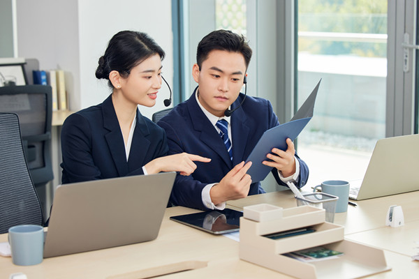 客戶服務:優質的服務可以增加客戶滿意度和忠誠度 客戶服務:優質的服務可以增加客戶滿意度和忠誠度